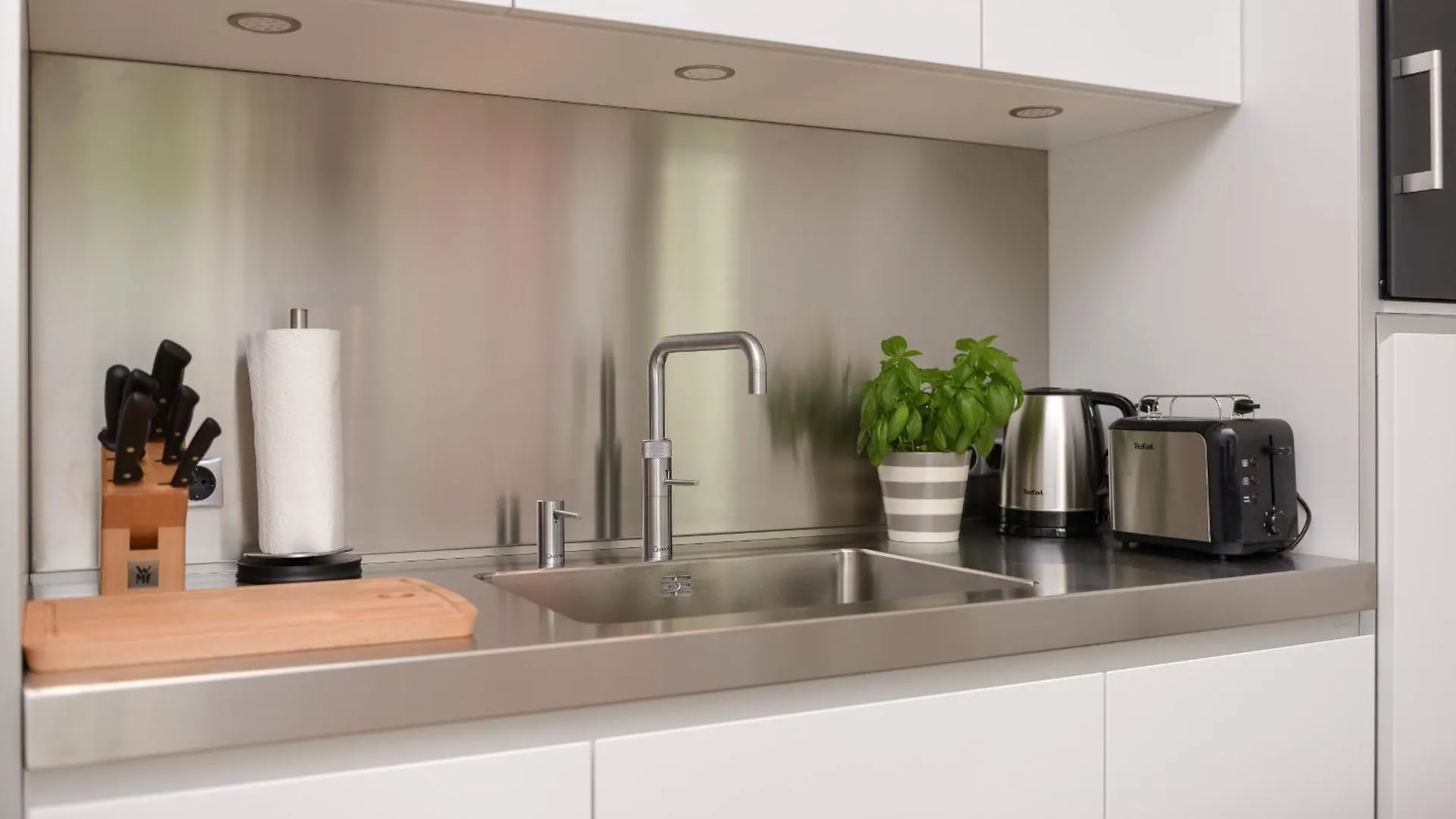 Downtown Apartments Living Βερολίνο 0*,  Γερμανία