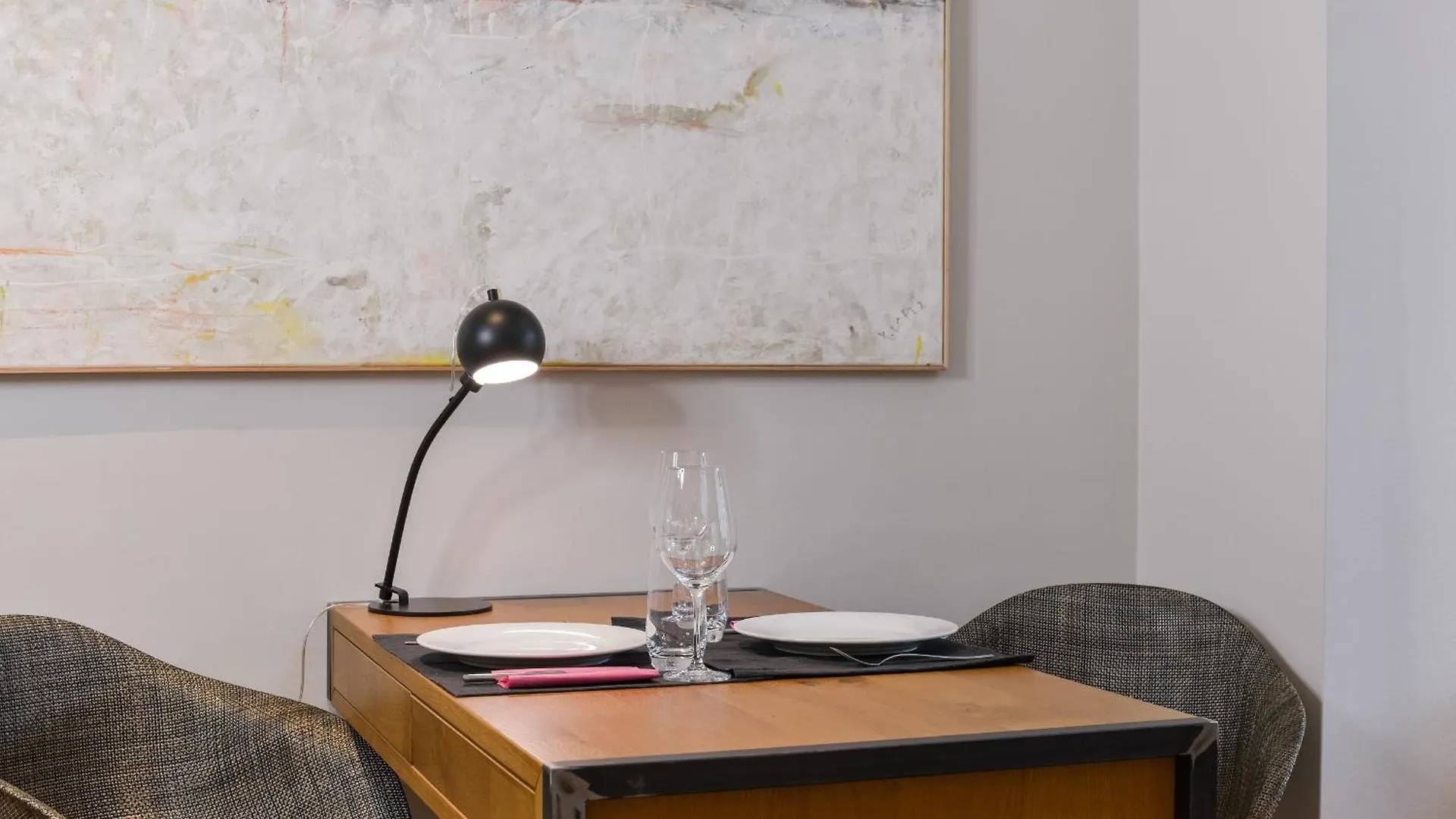 Downtown Apartments Living Berlin 0*,  Almanya