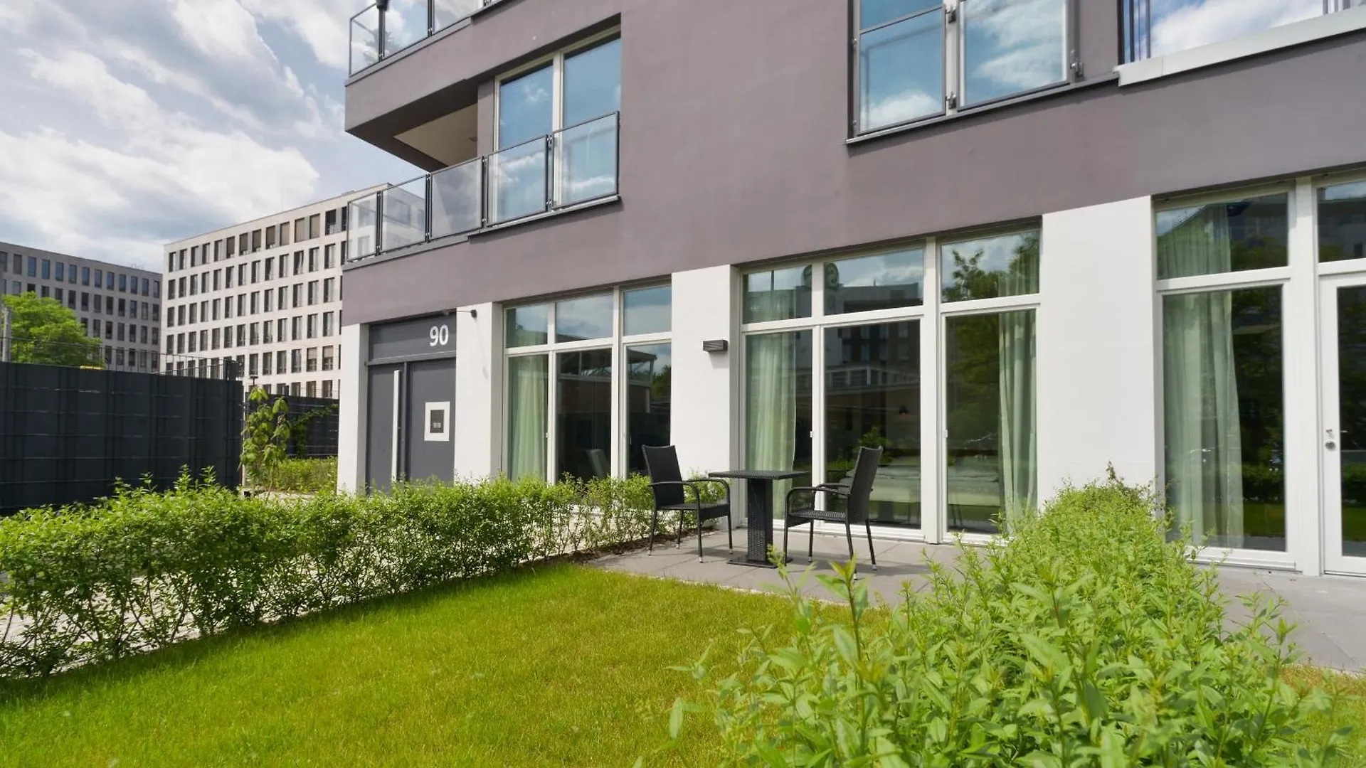 Downtown Apartments Living Berlin Aparthotel