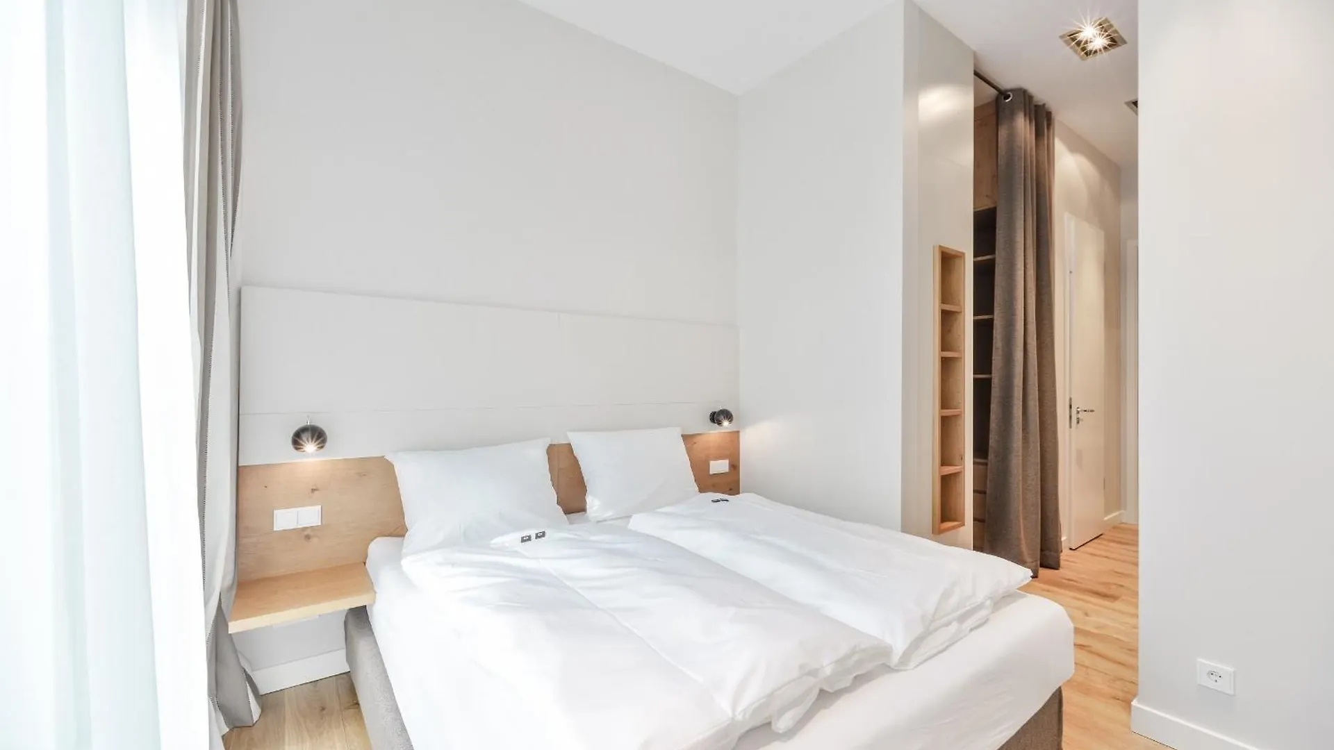 برلين Downtown Apartments Living 0*,