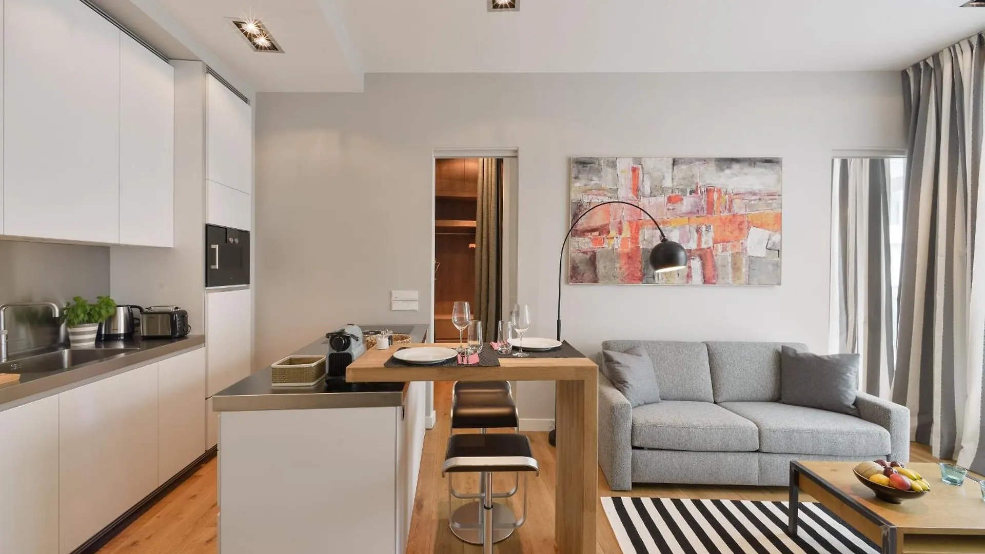 برلين Downtown Apartments Living 0*,